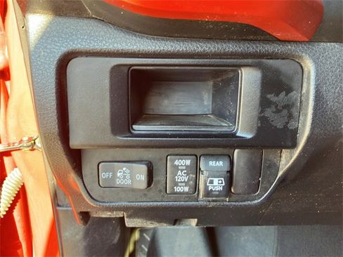 Used 2017 Toyota Tacoma TRD Sport w/ Tow Package image 34