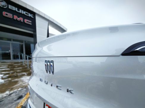 New 2026 Buick Envista Avenir image 33