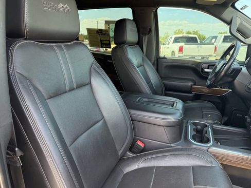 Used 2021 Chevrolet Silverado 1500 High Country w/ Technology Package AWD/4WD image 15