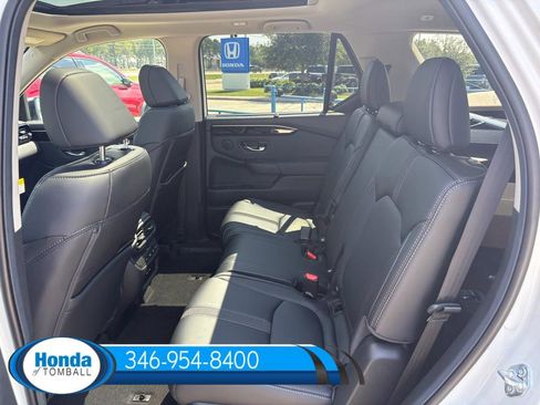 New 2025 Honda Pilot Touring image 16