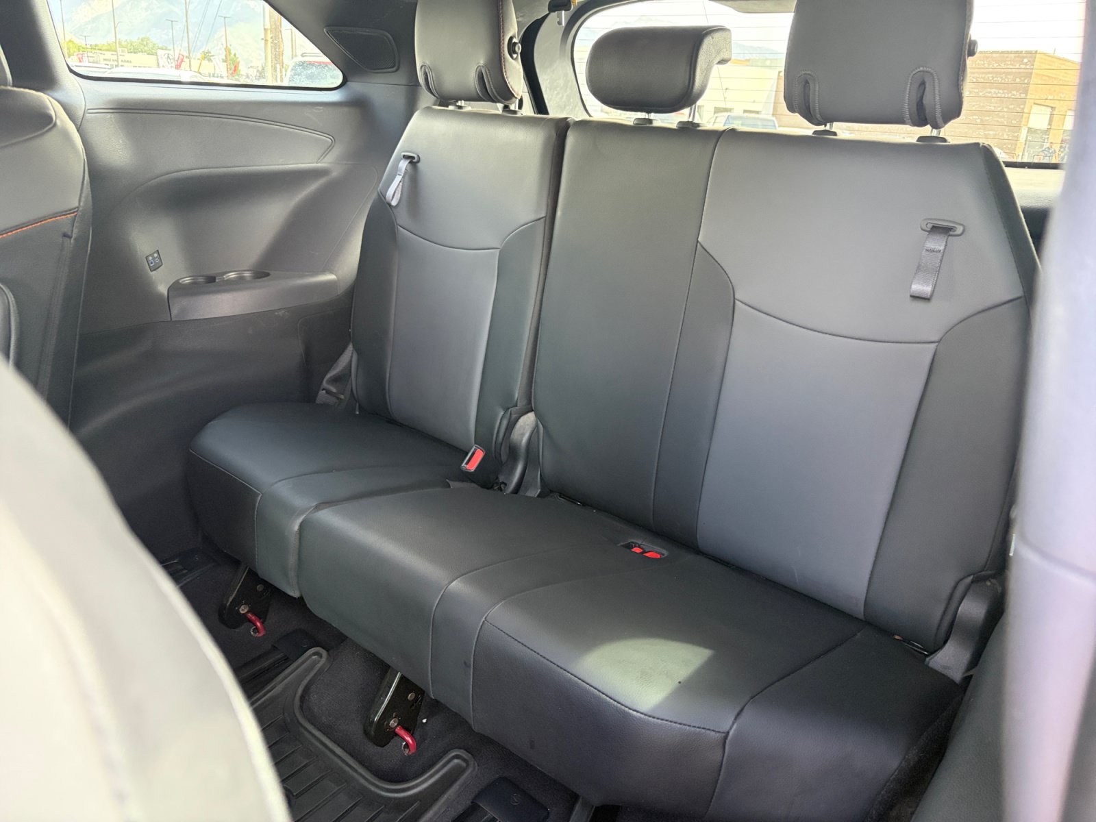 Used 2022 Toyota Sienna XSE w/ XSE Plus Package AWD/4WD image 25