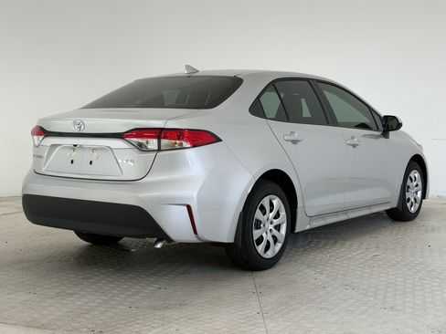 Used 2026 Toyota Corolla LE FWD image 9