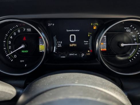 Used 2023 Jeep Wrangler Unlimited w/ Cold Weather Group image 19