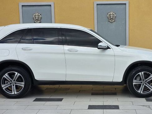 Used 2019 Mercedes-Benz GLC 300 w/ Premium Package image 7