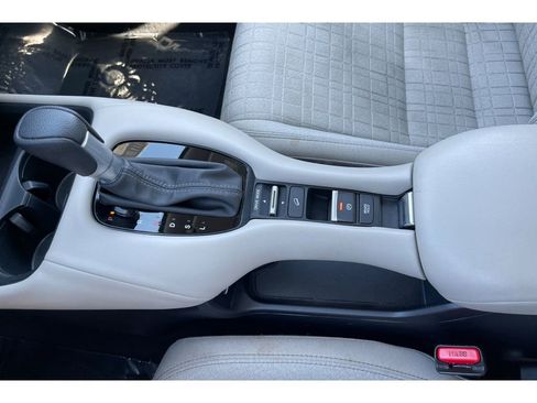 Certified 2024 Honda HR-V LX image 30