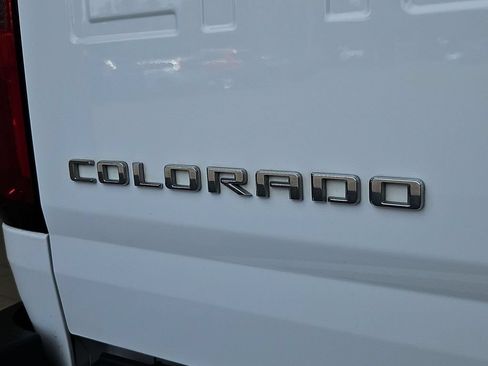 Used 2022 Chevrolet Colorado LT w/ LT Convenience Package AWD/4WD image 26