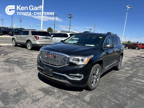 Used 2017 GMC Acadia Denali w/ Technology Package AWD/4WD image 1