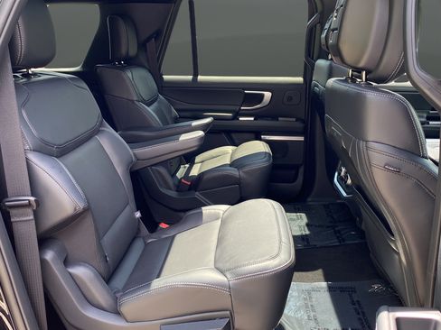 New 2027 Ford Expedition Max Platinum w/ Stealth Performance Package AWD/4WD image 23