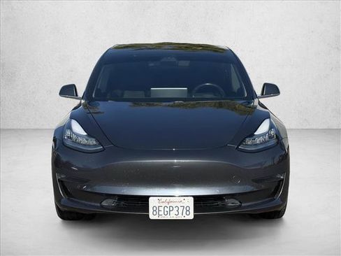 Used 2018 Tesla Model 3 Long Range RWD image 2