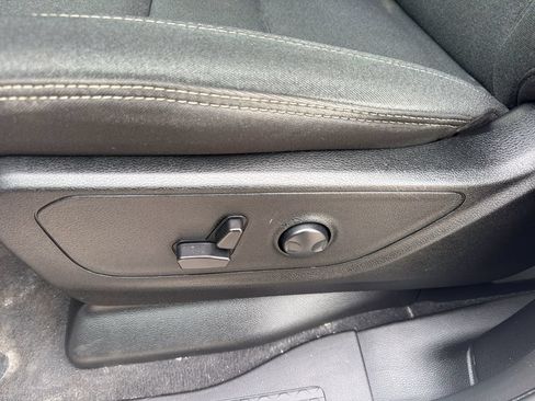 Used 2025 RAM 1500 Big Horn AWD/4WD image 15
