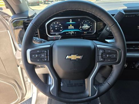 Used 2024 Chevrolet Silverado 1500 LT AWD/4WD image 26