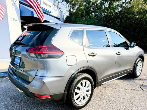 Used 2020 Nissan Rogue S FWD image 29