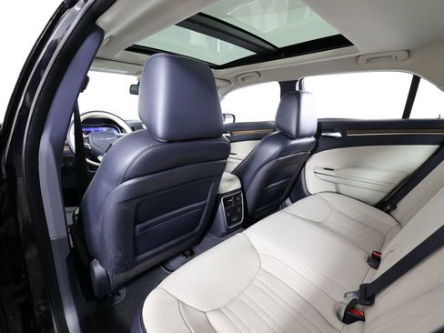 Used 2015 Chrysler 300 C Platinum w/ Harman/Kardon Audio Group AWD/4WD image 14