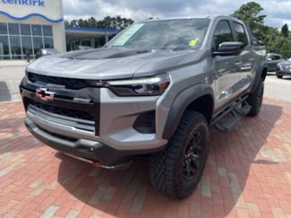Used 2026 Chevrolet Colorado ZR2 w/ Midnight Edition AWD/4WD video 1