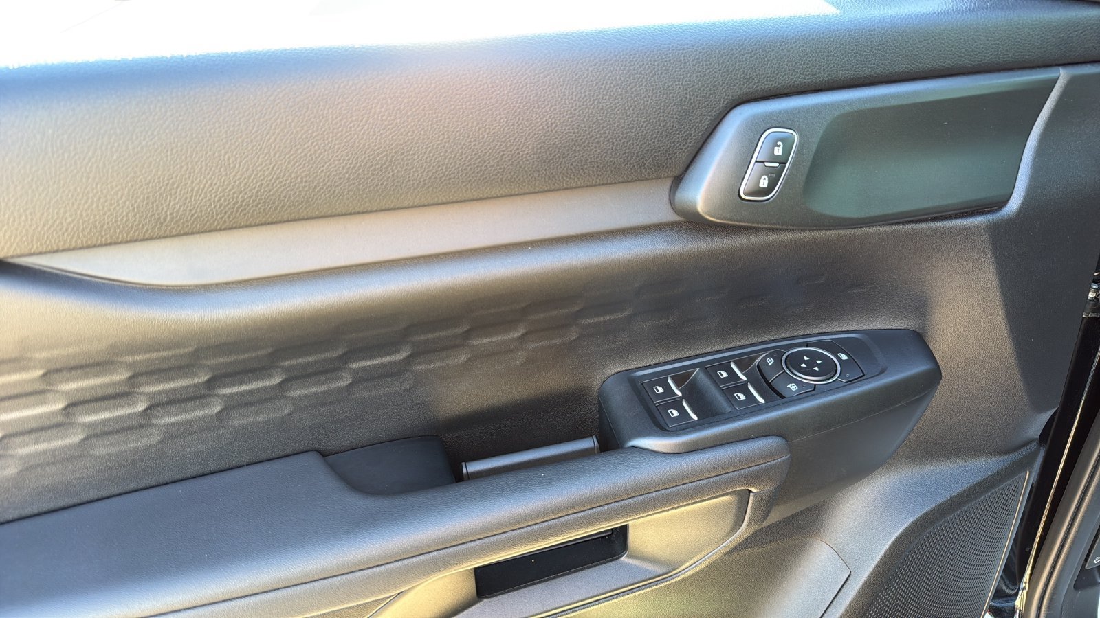 Used 2025 Ford Ranger XL RWD image 11