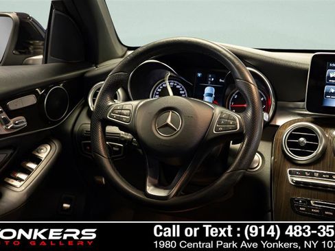 Used 2018 Mercedes-Benz GLC 300 4MATIC image 25