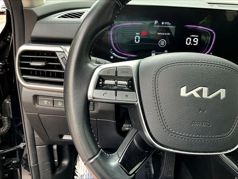 Certified 2024 Kia Telluride S w/ S Sunroof Package FWD image 11