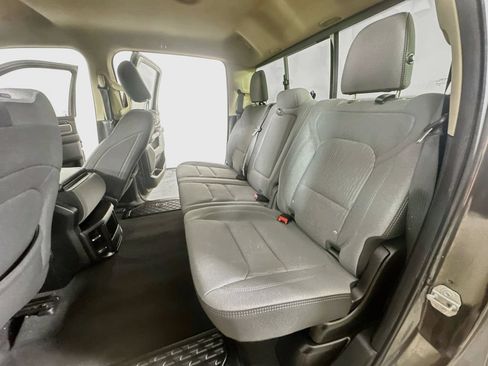 Used 2019 RAM 1500 Big Horn RWD image 13