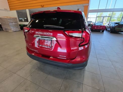 Used 2022 GMC Terrain SLE w/ Driver Convenience Package AWD/4WD image 9
