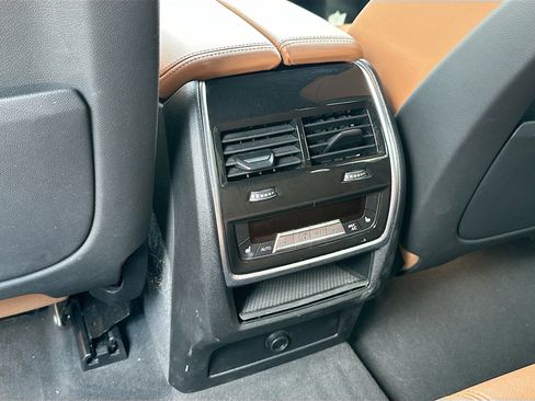 Used 2022 BMW X5 xDrive40i w/ M Sport Package image 26