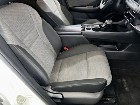 Used 2023 Nissan Rogue SV AWD/4WD image 29