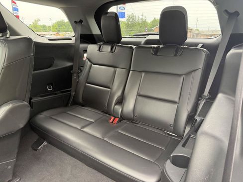 Used 2023 Ford Explorer XLT w/ Equipment Group 202A AWD/4WD image 29