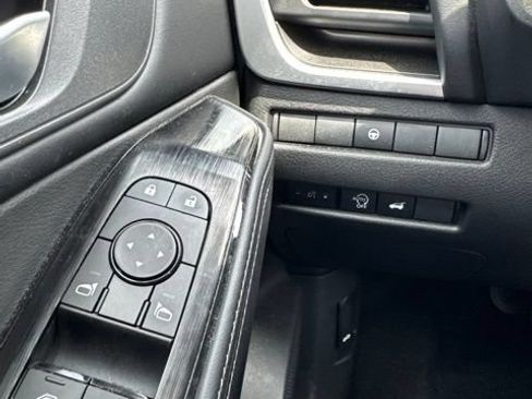 Certified 2024 Nissan Rogue SV AWD/4WD image 21