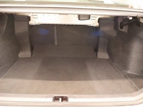 Used 2018 Toyota Camry LE FWD image 27