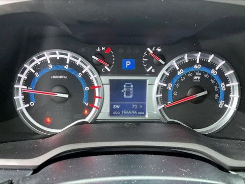 Used 2016 Toyota 4Runner SR5 Premium image 24