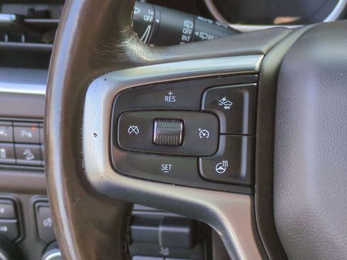 Used 2021 Chevrolet Suburban Z71 w/ Z71 Off-Road Package image 13