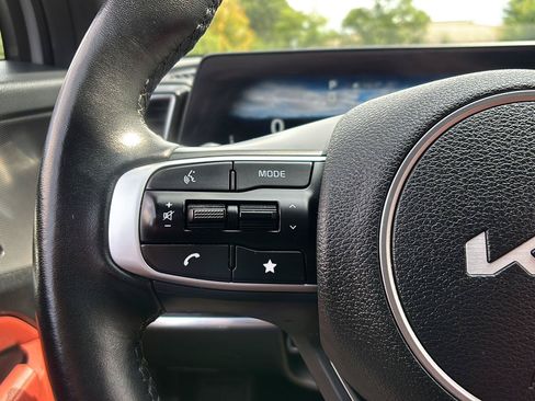 Used 2025 Kia Sportage SX FWD image 35
