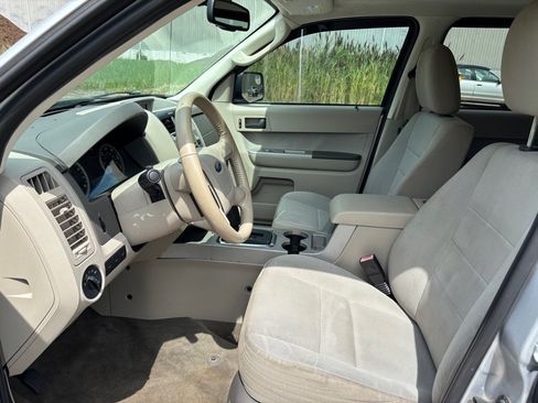 Used 2012 Ford Escape XLT FWD image 9
