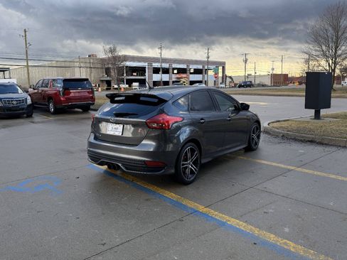 Used 2018 Ford Focus ST image 6