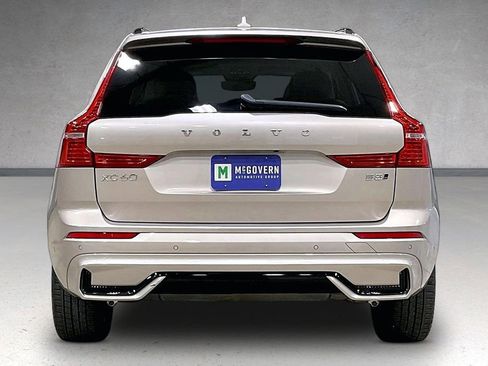 Used 2024 Volvo XC60 B5 Plus w/ Climate Package AWD/4WD image 5