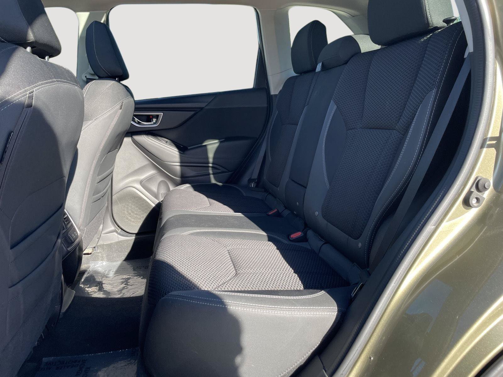 Used 2022 Subaru Forester Premium AWD/4WD image 19
