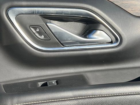 Certified 2023 Chevrolet Suburban Premier image 19