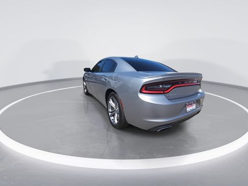 Certified 2017 Dodge Charger R/T RWD image 9