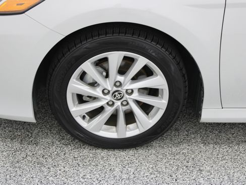 Used 2024 Toyota Camry LE FWD image 11