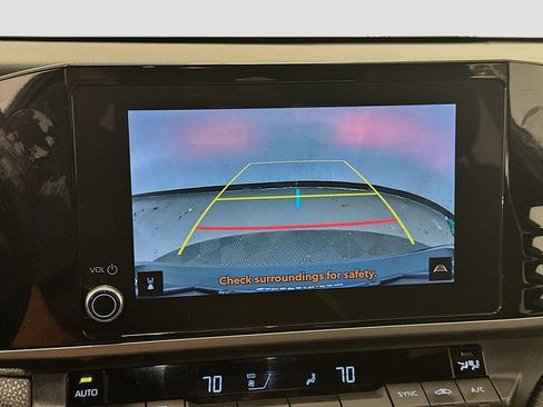 Used 2025 Toyota Camry SE image 23