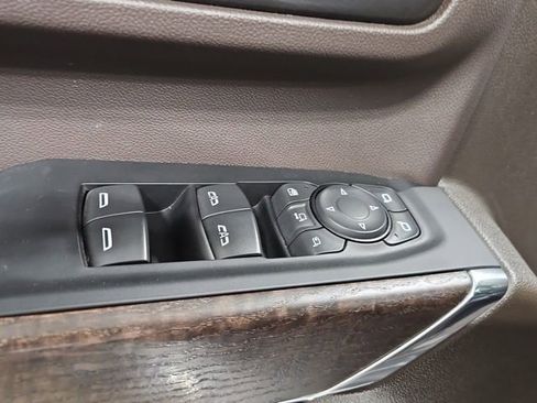 Used 2023 GMC Sierra 2500 Denali w/ Technology Package AWD/4WD image 14