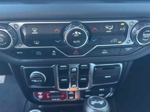 Used 2024 Jeep Wrangler Unlimited Rubicon 4xe image 22