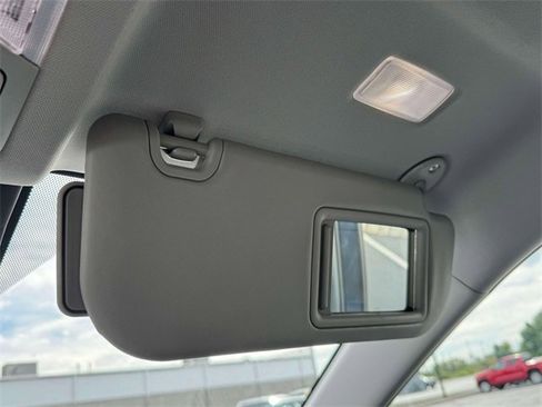 Used 2022 Toyota RAV4 XLE image 32