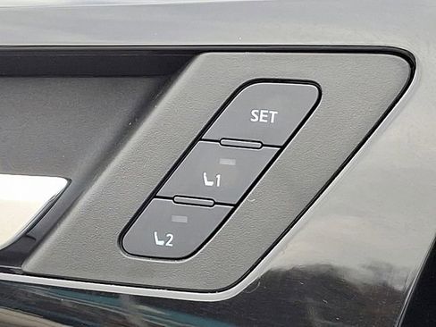 Used 2022 Mitsubishi Outlander SEL image 30