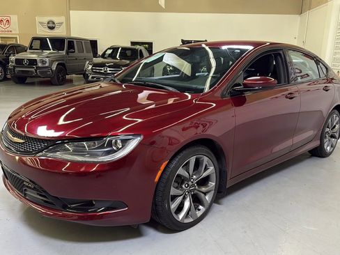 Used 2015 Chrysler 200 S w/ Comfort Group FWD image 5