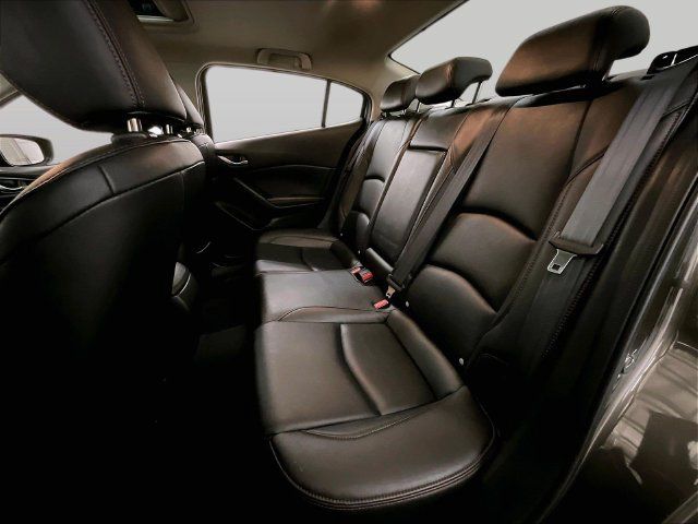 Used 2016 MAZDA MAZDA3 i Grand Touring FWD image 26