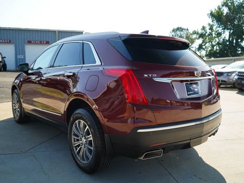 Used 2017 Cadillac XT5 Luxury w/ Driver Awareness Package FWD image 4