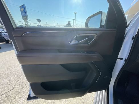 Certified 2023 Chevrolet Tahoe High Country w/ Premium Package 2 AWD/4WD image 23