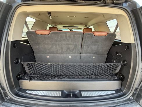 Used 2017 Cadillac Escalade Luxury image 22