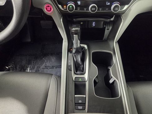 Used 2018 Honda Accord LX image 12