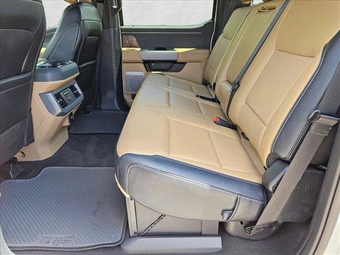 Used 2025 Ford F250 Lariat w/ Lariat Ultimate Package AWD/4WD image 17